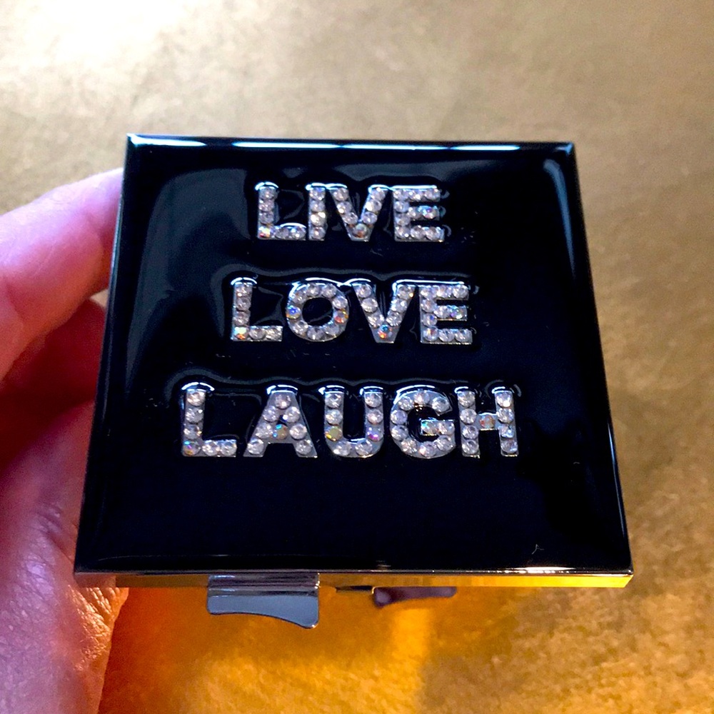 Mirror compact